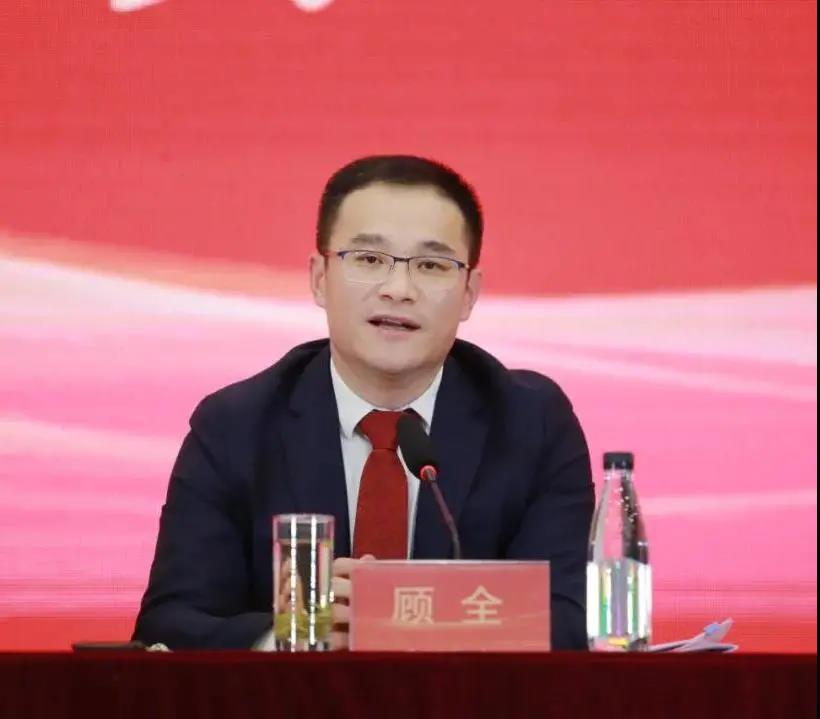 震泽新春经济工作会议丨龙腾获多项表彰！